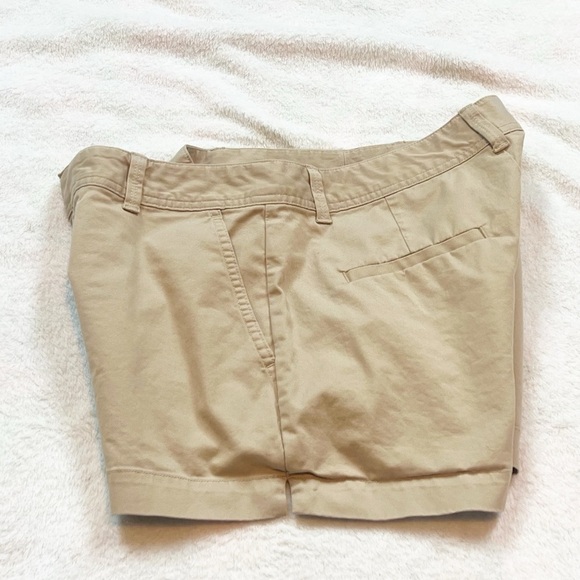 GAP City Shorts Mid Rise 3” Inseam Chino Stretch Pockets Women’s Sz 6 Wicker Tan - Picture 3 of 10